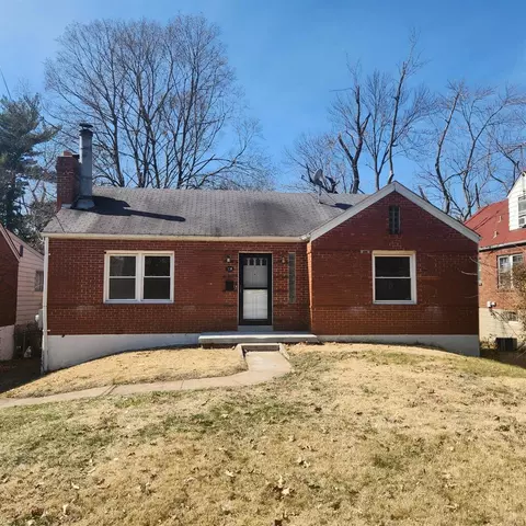 139 S Hartnett Ave, Saint Louis, MO 63135