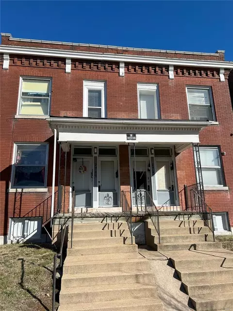 2727 Accomac St, Saint Louis, MO 63104