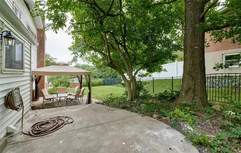 1302 Wyncrest Dr, Ballwin, MO 63011 photo 33