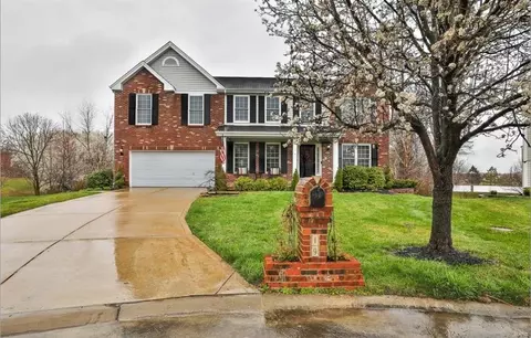19 Airfield Crossing Ct, Lake Saint Louis, MO 63367