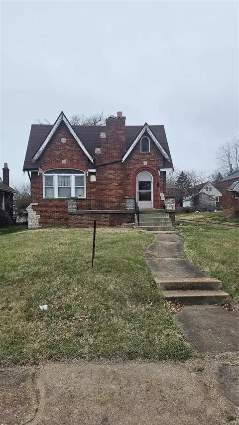 3509 Ridgedale Ave, Saint Louis, MO 63121