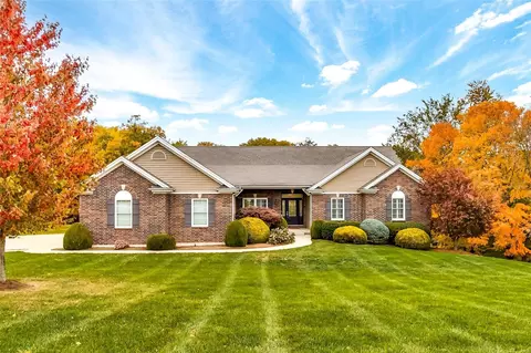 145 Coyote Crest Ln, Augusta, MO 63332