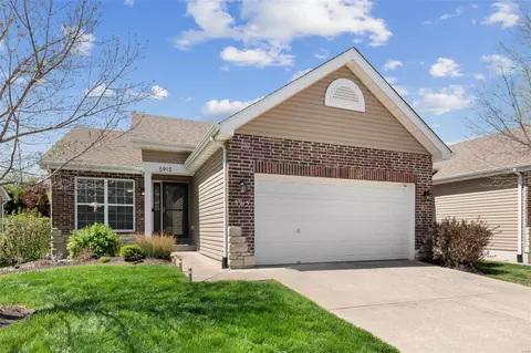 5915 Stephanie Green Ct, Saint Louis, MO 63129