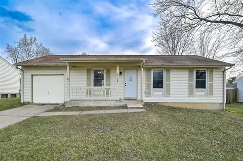 1334 Shallow Lake Dr, O'fallon, MO 63366