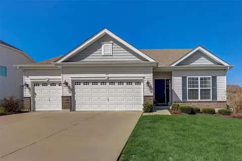 317 Mason Glen Dr, Lake Saint Louis, MO 63367