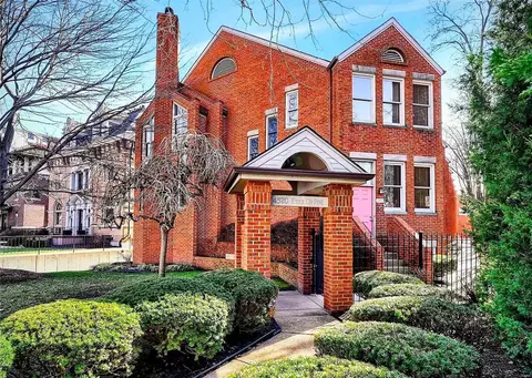 4520 W Pine Blvd #2, Saint Louis, MO 63108