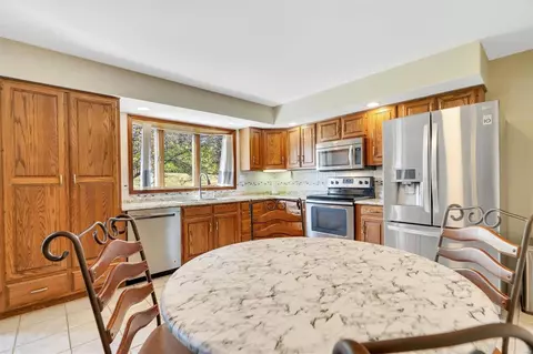 Kitchen - 6 Springlake Ct, Ballwin, MO 63011 photo 2 of 4