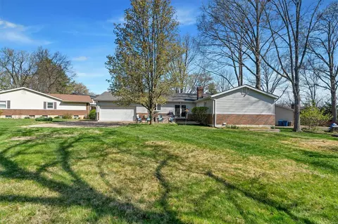 Exterior - 6 Springlake Ct, Ballwin, MO 63011 photo 11 of 18
