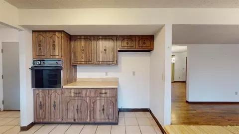 Kitchen - 8 Forest Green Dr, O'fallon, MO 63366 photo 5 of 5