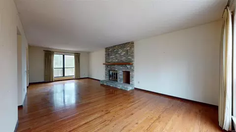 Living - 8 Forest Green Dr, O'fallon, MO 63366 photo 3 of 3
