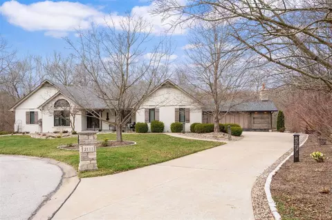 2111 Patrician Way Ct, Saint Louis, MO 63131