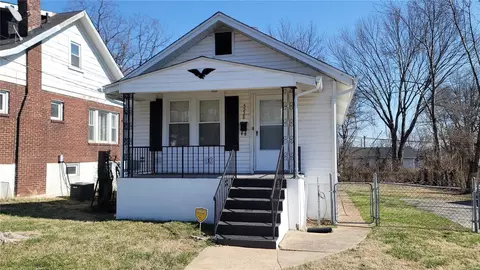 5228 Hamilton Ave, Saint Louis, MO 63136