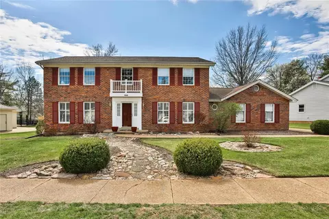 15940 Woodlet Way Ct, Chesterfield, MO 63017