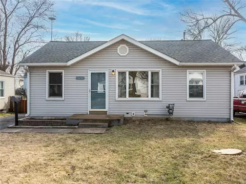 10214 Saint Dennis Ln, Saint Ann, MO 63074