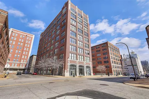 1627 Locust St #304, Saint Louis, MO 63103