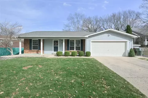 321 Westminster Dr, Saint Peters, MO 63376