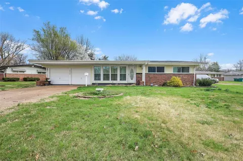 10700 Hallstead, Saint Louis, MO 63136