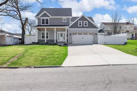 816 Nirk Ave, Kirkwood, MO 63122