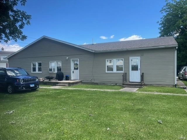 219 Sycamore St Unit A B  