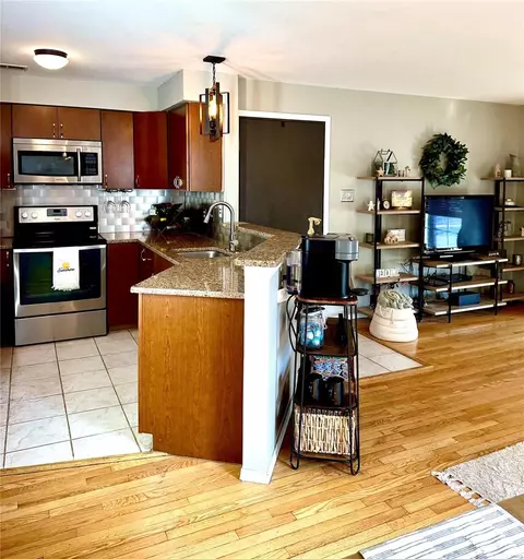 Kitchen - 1103 Pocono Trl #A, Ballwin, MO 63021 photo 3 of 6