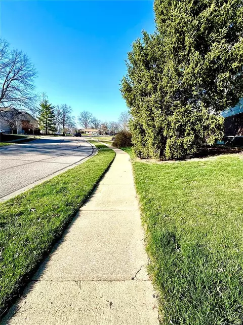 Exterior - 1103 Pocono Trl #A, Ballwin, MO 63021 photo 11 of 12