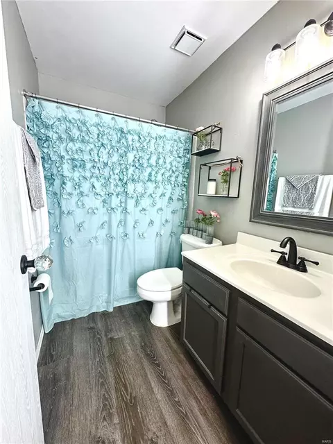 Bath - 1103 Pocono Trl #A, Ballwin, MO 63021 photo 1 of 3