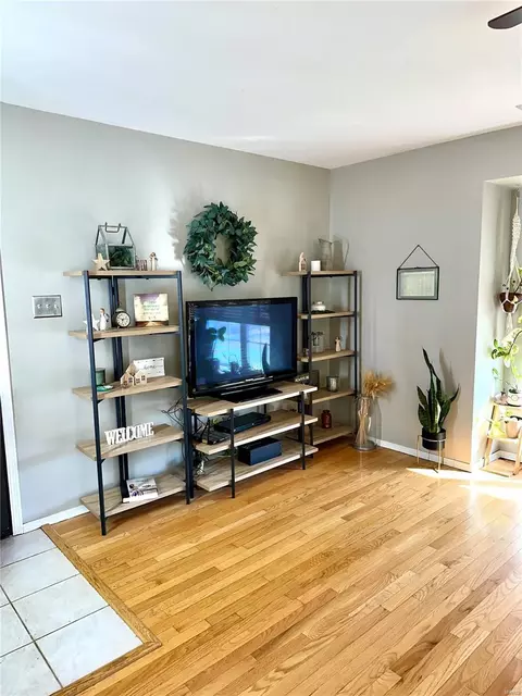 Living - 1103 Pocono Trl #A, Ballwin, MO 63021 photo 7 of 11