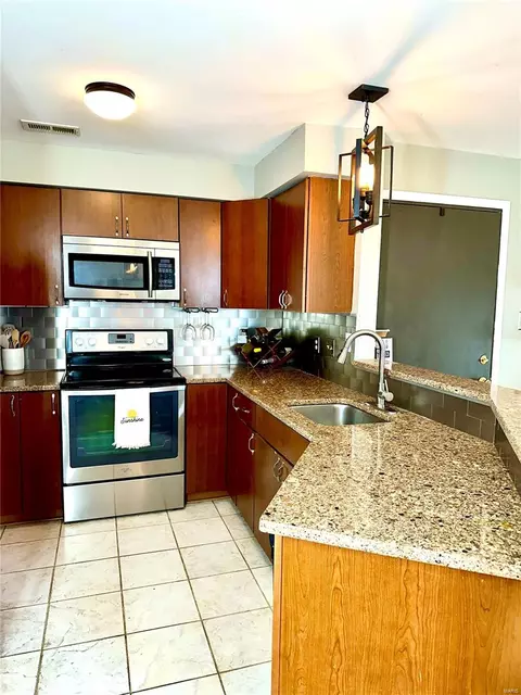Kitchen - 1103 Pocono Trl #A, Ballwin, MO 63021 photo 2 of 6
