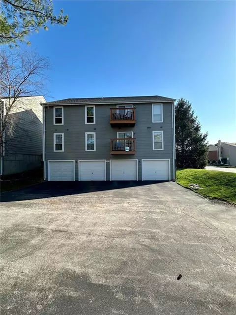 Exterior - 1103 Pocono Trl #A, Ballwin, MO 63021 photo 8 of 12
