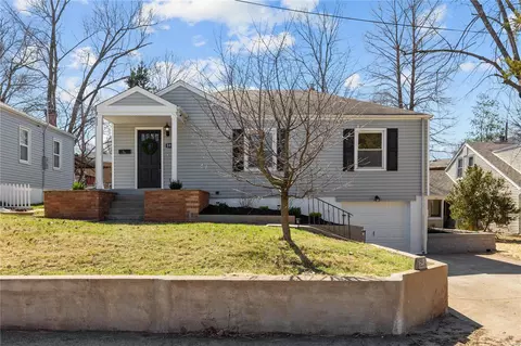 5912 Staely Ave, Saint Louis, MO 63123
