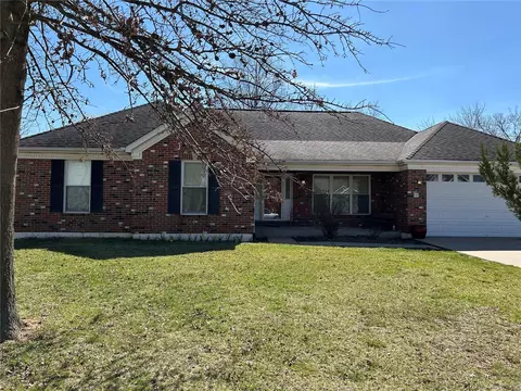 234 Pond Hollow Dr, Saint Charles, MO 63303