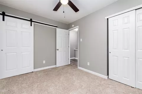 1004 Pine St, Saint Charles, MO 63301 photo 14