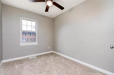 1004 Pine St, Saint Charles, MO 63301 photo 17
