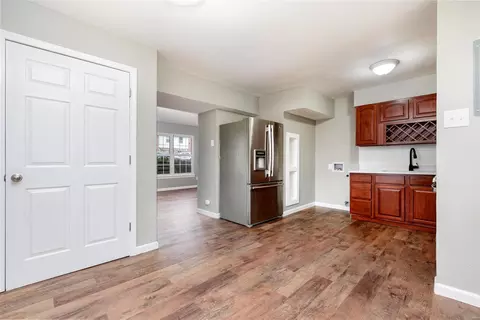 1004 Pine St, Saint Charles, MO 63301 photo 6