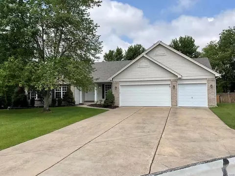 25 Kendall Pl, Saint Peters, MO 63376