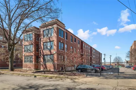 615 Clara Ave #1B, Saint Louis, MO 63112