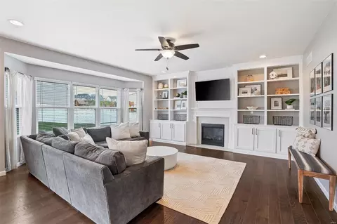 Living - 227 Thorn Brook Drive Dr, O'fallon, MO 63366 photo 1 of 2