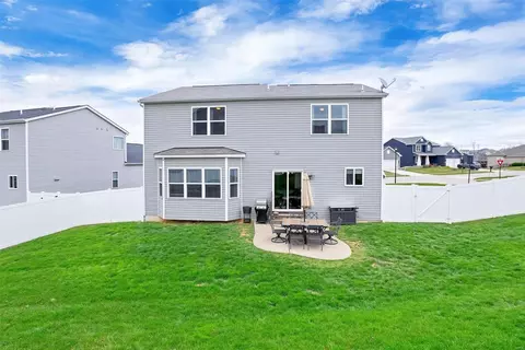 Exterior - 227 Thorn Brook Drive Dr, O'fallon, MO 63366 photo 6 of 8