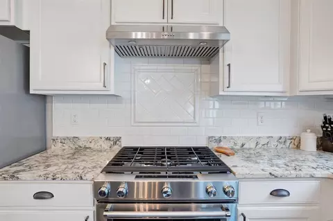 Kitchen - 227 Thorn Brook Drive Dr, O'fallon, MO 63366 photo 5 of 5