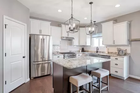 Kitchen - 227 Thorn Brook Drive Dr, O'fallon, MO 63366 photo 2 of 5