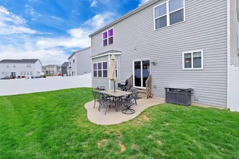 Exterior - 227 Thorn Brook Drive Dr, O'fallon, MO 63366 photo 8 of 8