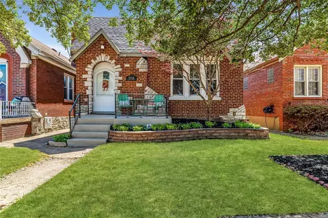 5718 Nottingham Ave, Saint Louis, MO 63109