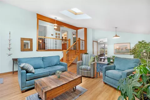 Living - 29 N Kern Dr, O'fallon, MO 63366 photo 2 of 3