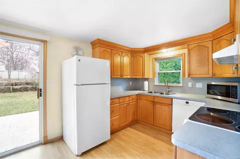 Kitchen - 29 N Kern Dr, O'fallon, MO 63366 photo 1 of 2