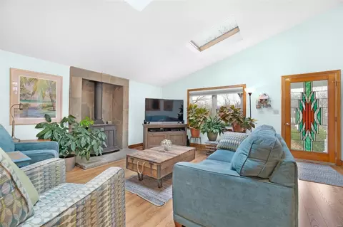Living - 29 N Kern Dr, O'fallon, MO 63366 photo 3 of 3