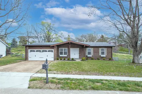 1722 Stemwood Way, Fenton, MO 63026