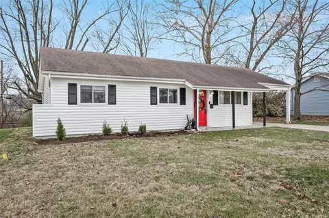 Exterior - 414 Eggering Dr, O'fallon, MO 63366 photo 2 of 6