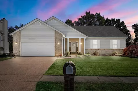 108 Stewart Springs Dr, Wentzville, MO 63385