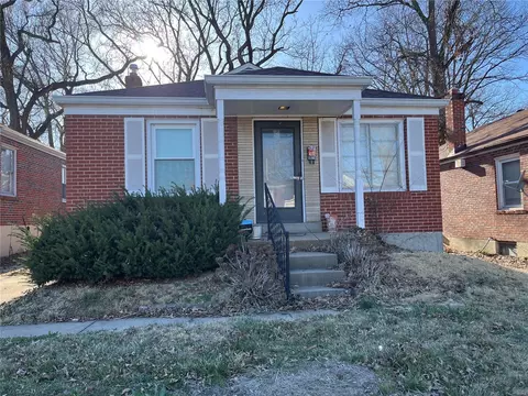 6614 Boles, Northwoods, MO 63121