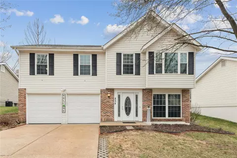 834 Salem Way, Ellisville, MO 63021